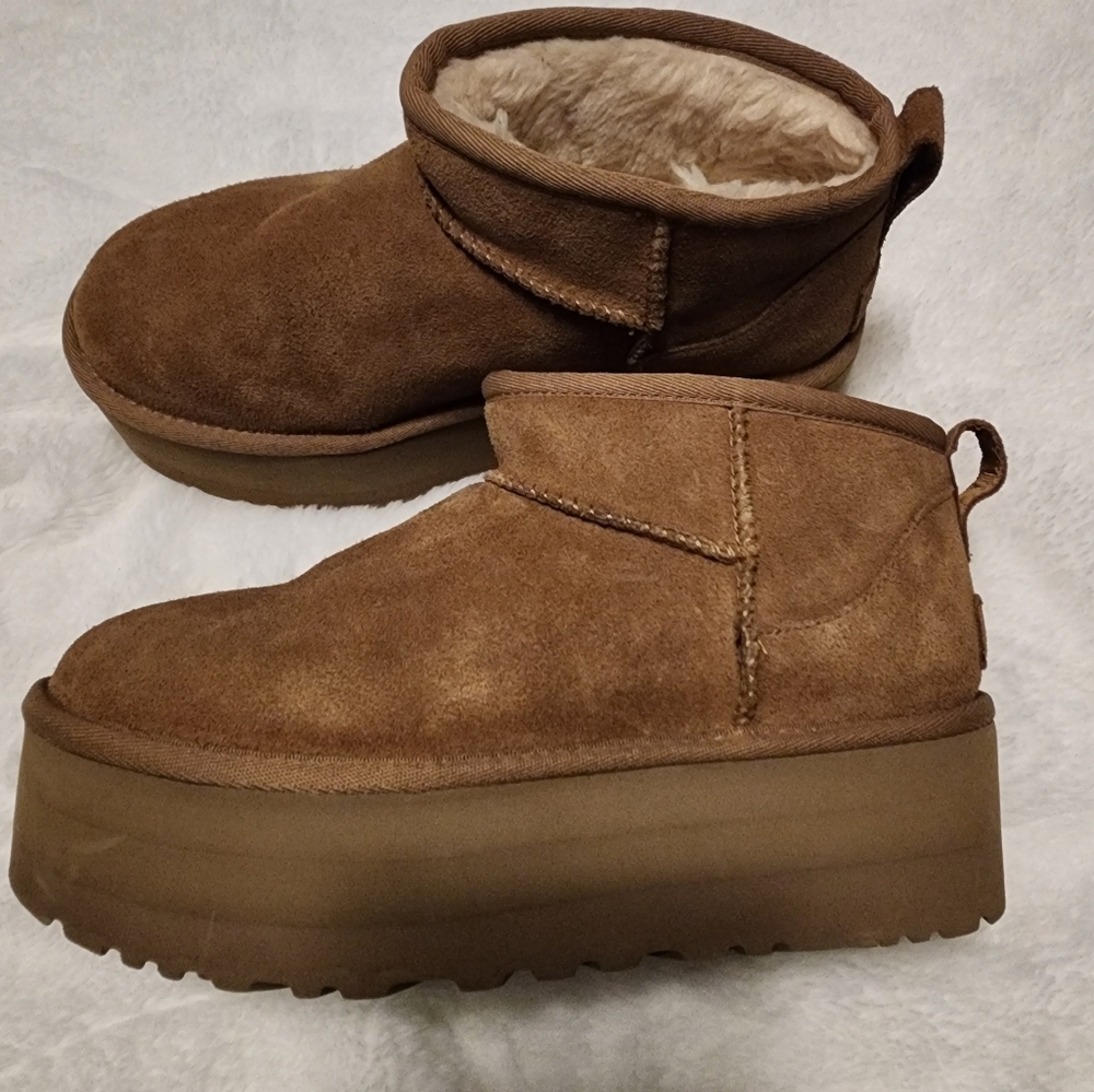 UGG classic Ultra Mini Platform